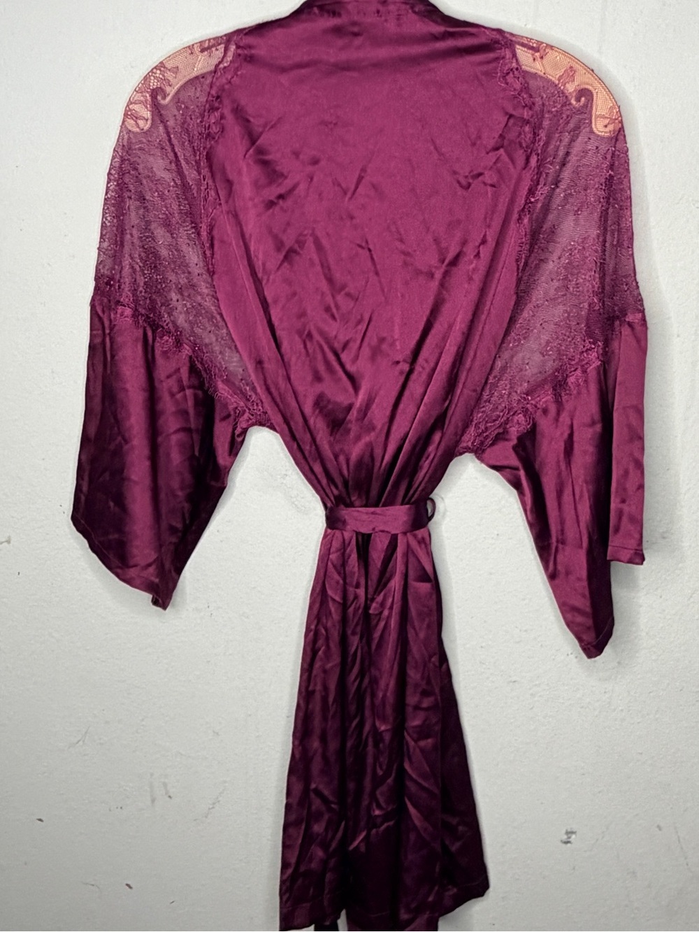 Victoria's Secret Robe - Picture 4 of 7